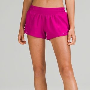 Lululemon Hotty Hot LR Short Size 4 (2.5 in)